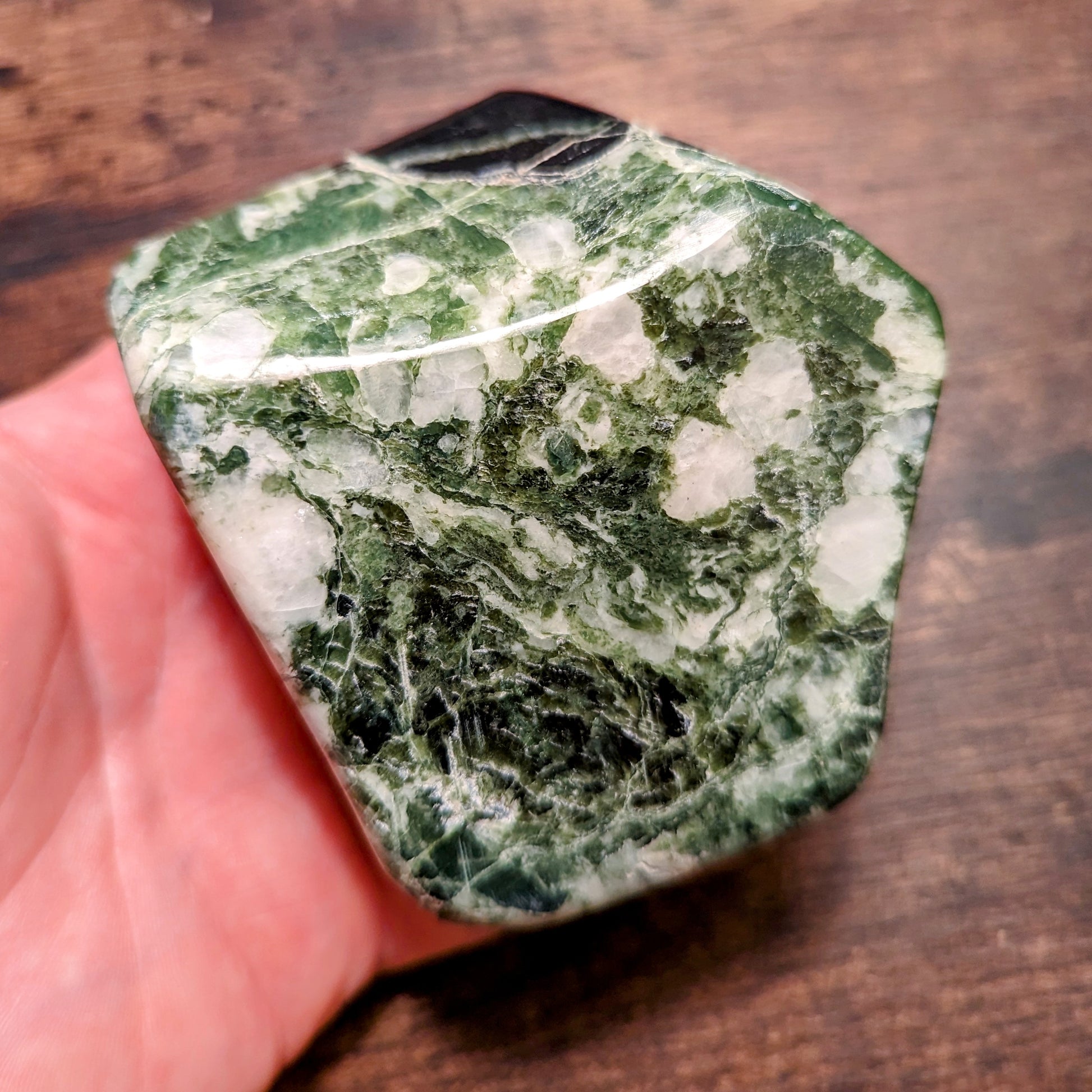 Tremolite Freeforms - Earth Elements UK