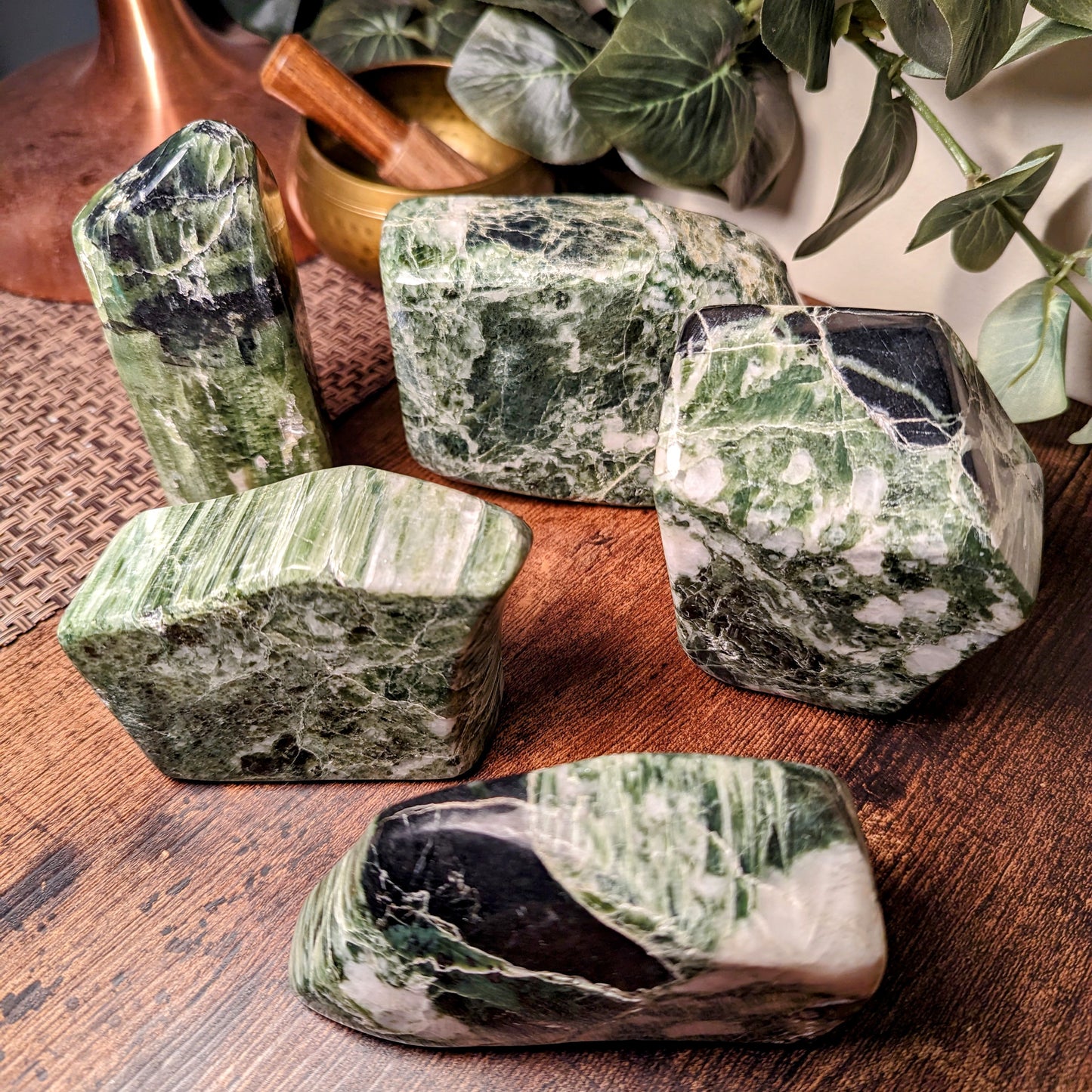 Tremolite Freeforms - Earth Elements UK