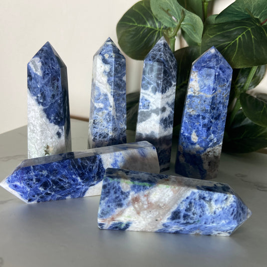 Sodalite Point - Earth Elements UK